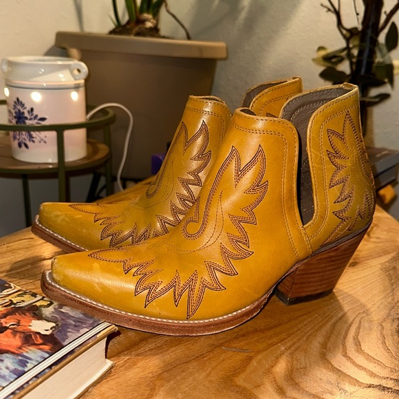Ariat Shoes - Mustard Yellow Leather Ariat Dixon Booties